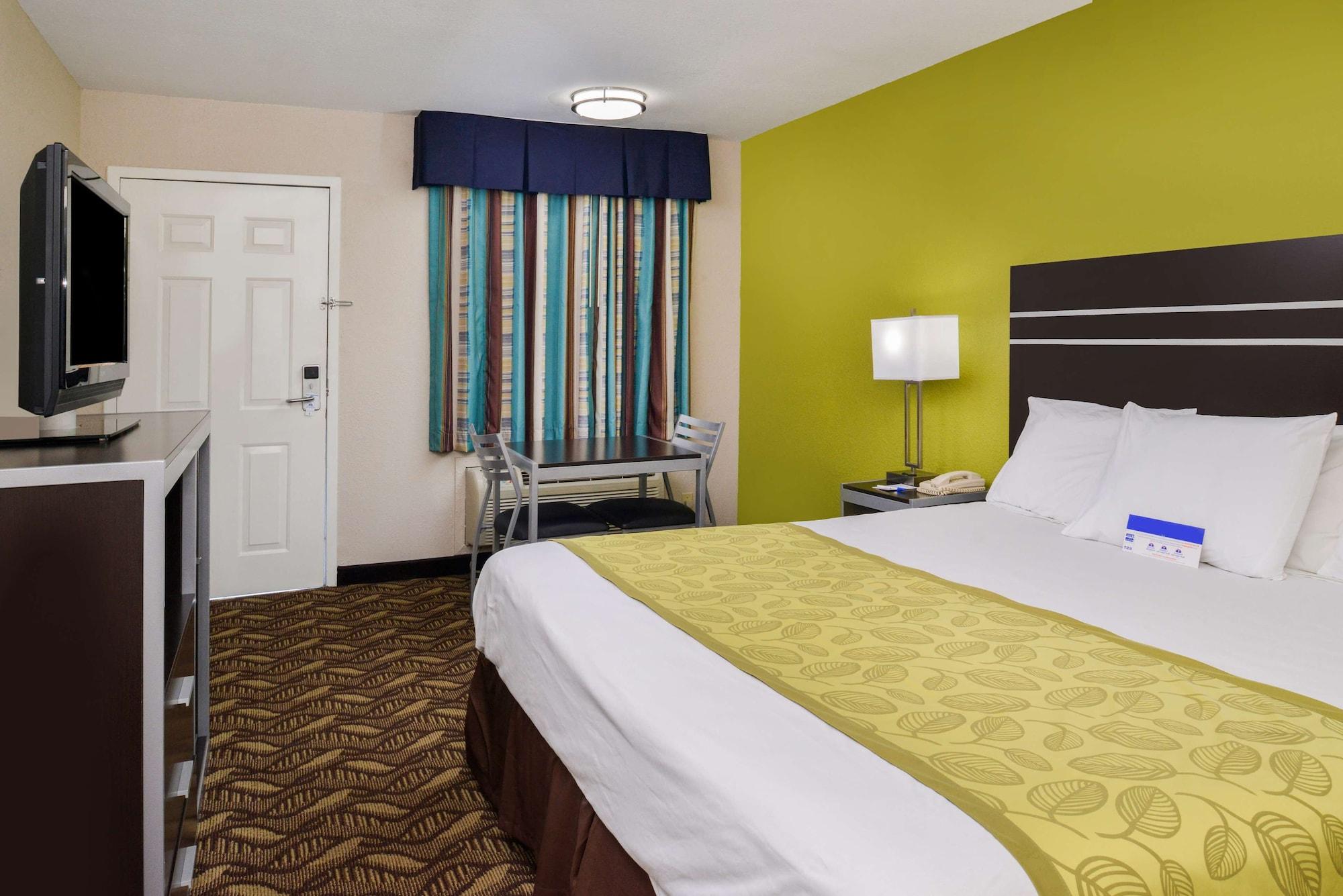 Americas Best Value Inn Pasadena Exterior photo